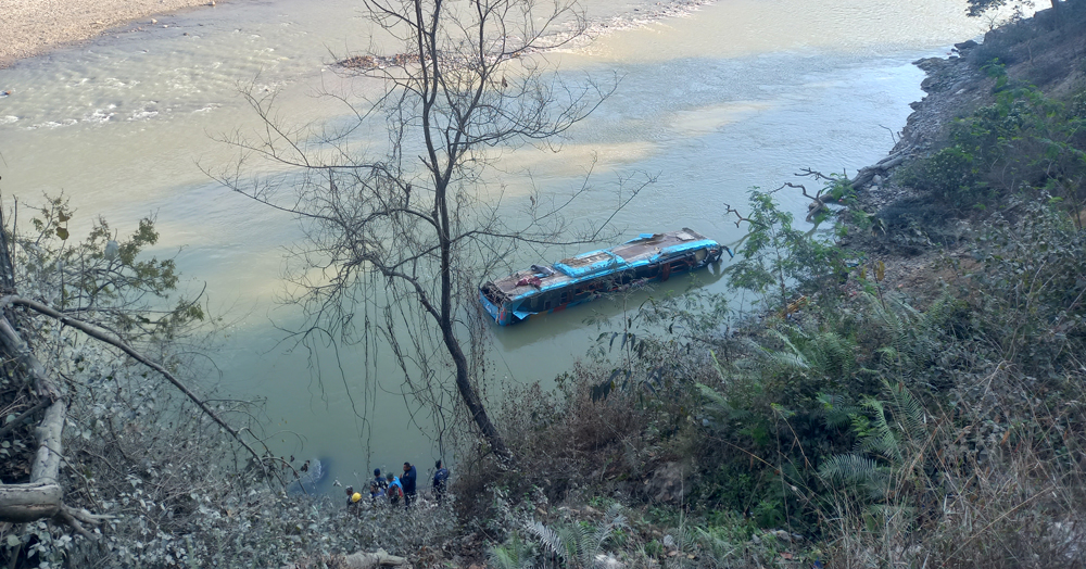 धादिङ बस दुर्घटनामा मृतकको सङ्ख्या सात पुग्यो